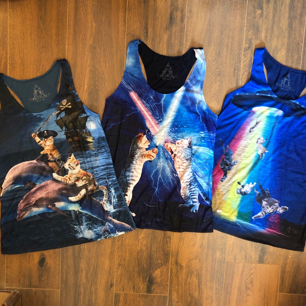 Lot of 3 Unworn Weird Fun Pirate Alien Star Wars Cat Tank Tops Small Hot Topic